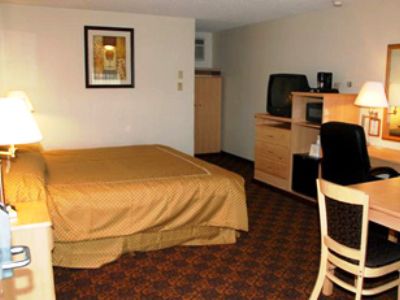 Days Inn By Wyndham Black Bear Salem Room photo